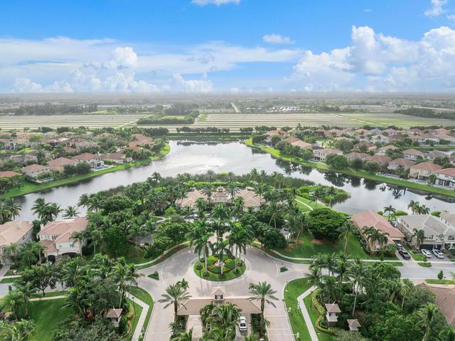 9556 Cobblestone Creek Drive, Boynton Beach, FL 33472