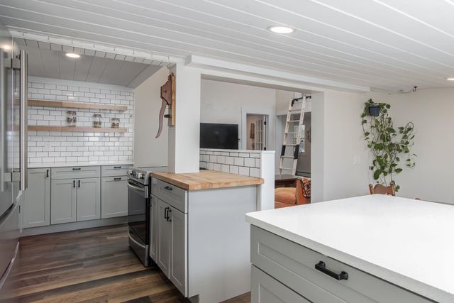 21 Hemlock Heights Road, Atkinson, NH 03811