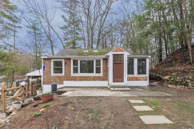 21 Hemlock Heights Road, Atkinson, NH 03811