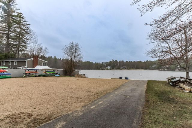 21 Hemlock Heights Road, Atkinson, NH 03811