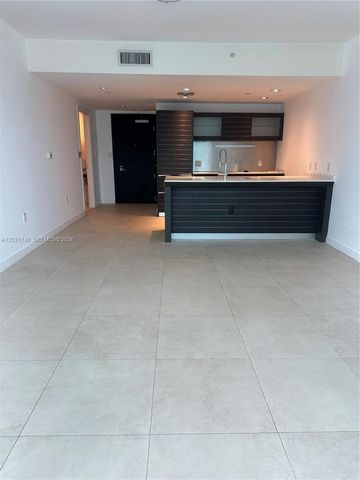 200 Biscayne Boulevard Way 4013, Miami, FL 33131