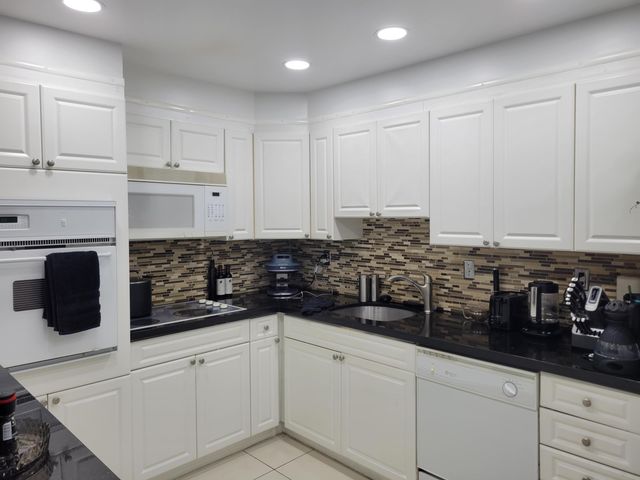 19370 Collins Avenue 623, Sunny Isles Beach, FL 33160