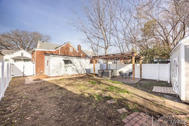 614 S Church Street, Belleville, IL 62220