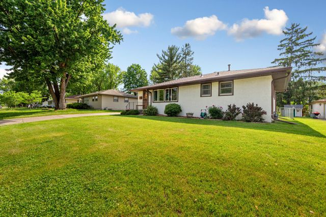 7049 Ewing Avenue N, Brooklyn Center, MN 55429