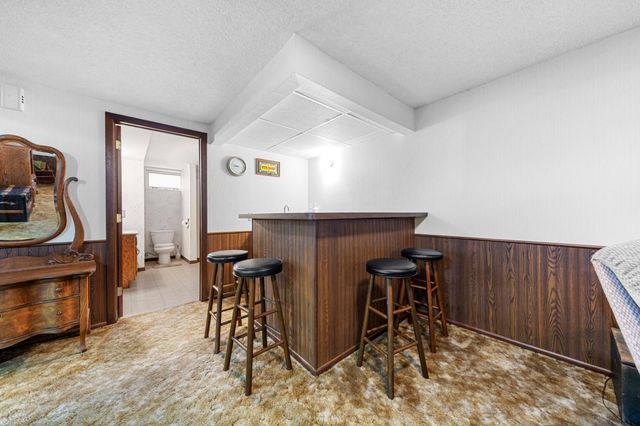 7049 Ewing Avenue N, Brooklyn Center, MN 55429