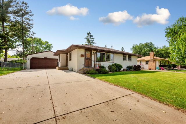 7049 Ewing Avenue N, Brooklyn Center, MN 55429