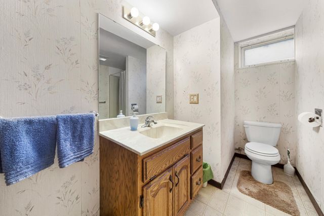 7049 Ewing Avenue N, Brooklyn Center, MN 55429