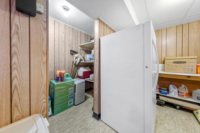 7049 Ewing Avenue N, Brooklyn Center, MN 55429