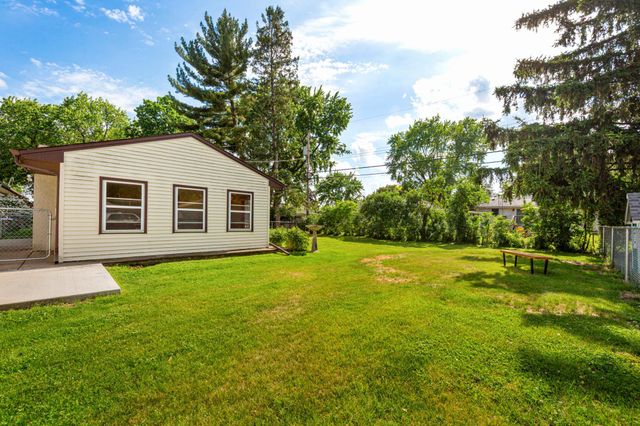 7049 Ewing Avenue N, Brooklyn Center, MN 55429