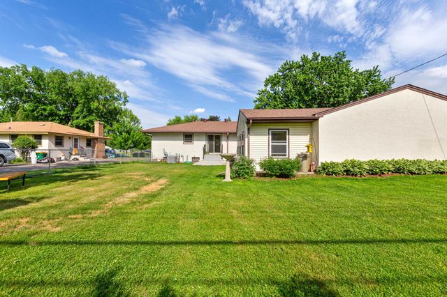 7049 Ewing Avenue N, Brooklyn Center, MN 55429