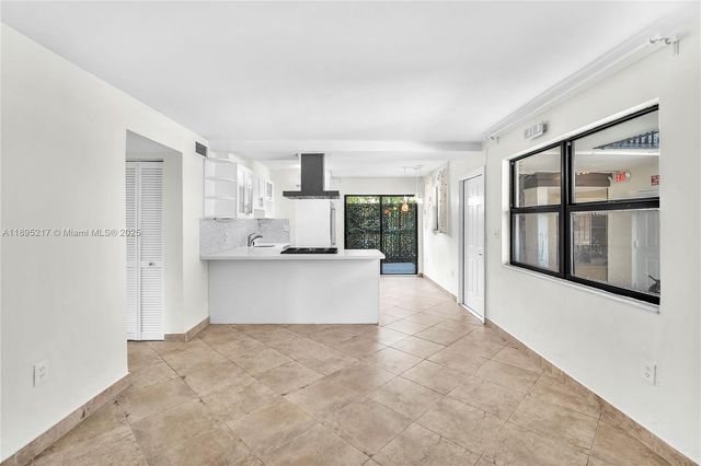 3265 Virginia St 13, Miami, FL 33133
