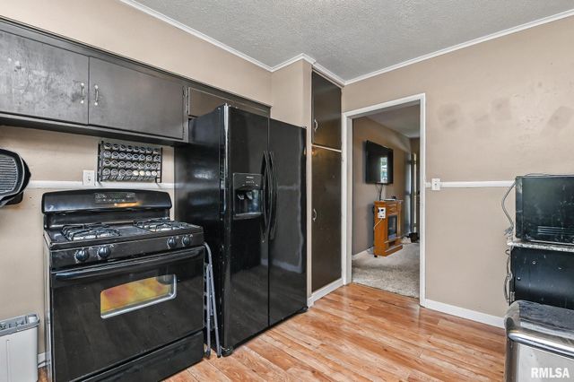 5133 N MONTCLAIR Avenue, Peoria Heights, IL 61616