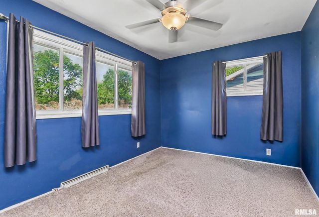 5133 N MONTCLAIR Avenue, Peoria Heights, IL 61616