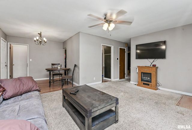 5133 N MONTCLAIR Avenue, Peoria Heights, IL 61616
