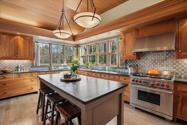 55 Audubon Way, Auburn, NH 03032