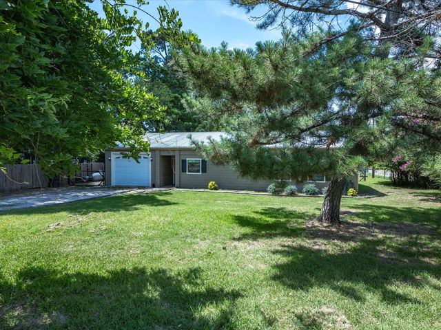 11335 Eustace Drive, Azle, TX 76020