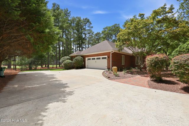 39 Devon Drive, Pinehurst, NC 28374