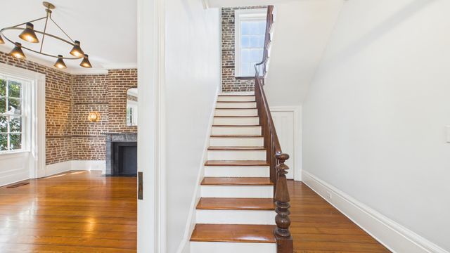 30 Anson Street, Charleston, SC 29401