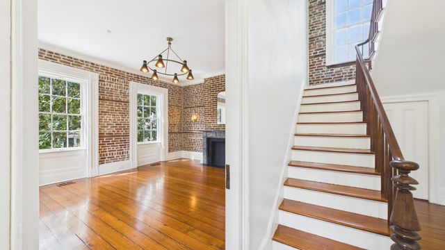 30 Anson Street, Charleston, SC 29401