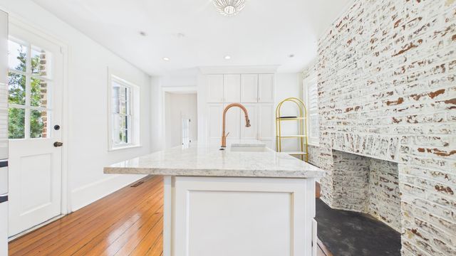 30 Anson Street, Charleston, SC 29401
