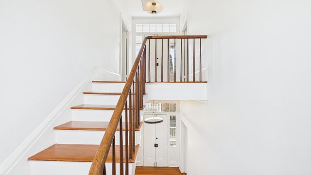 30 Anson Street, Charleston, SC 29401