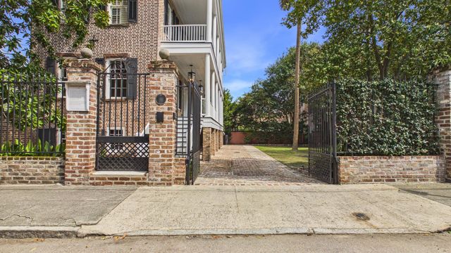 30 Anson Street, Charleston, SC 29401