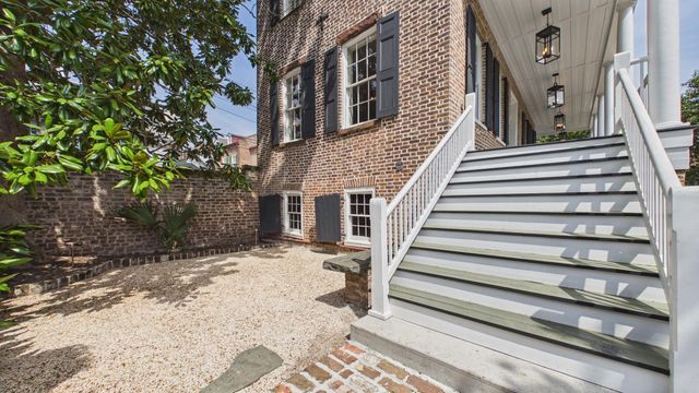 30 Anson Street, Charleston, SC 29401