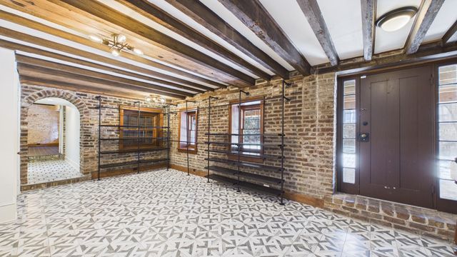 30 Anson Street, Charleston, SC 29401