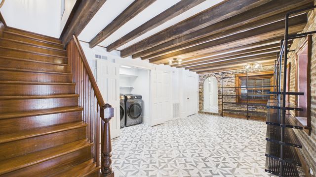 30 Anson Street, Charleston, SC 29401