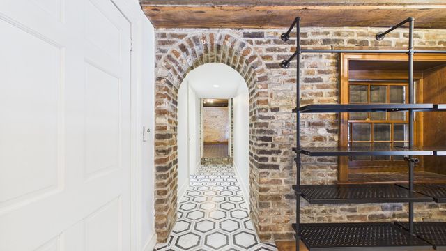 30 Anson Street, Charleston, SC 29401