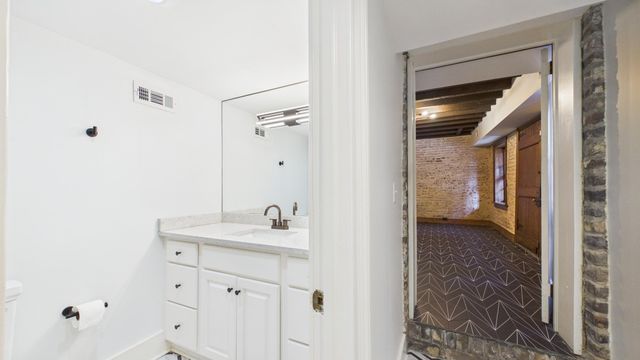 30 Anson Street, Charleston, SC 29401