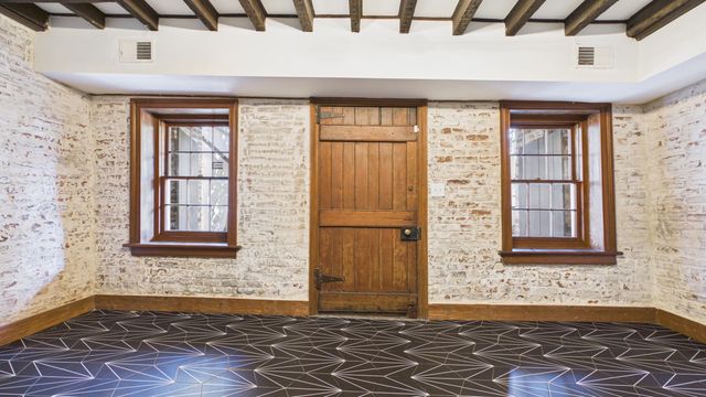 30 Anson Street, Charleston, SC 29401