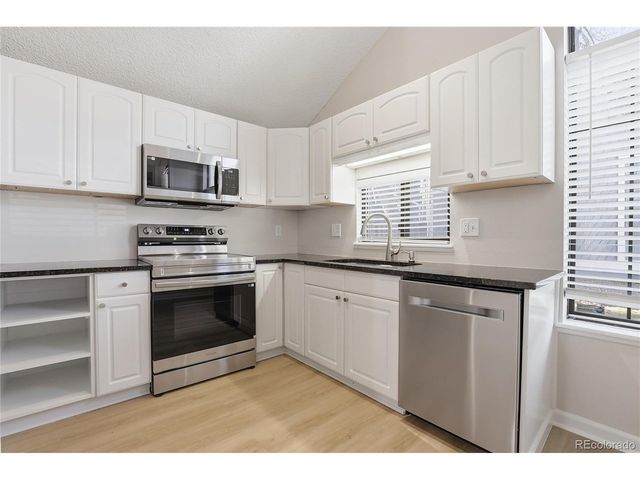 10187 E Peakview Ave, Englewood, CO 80111