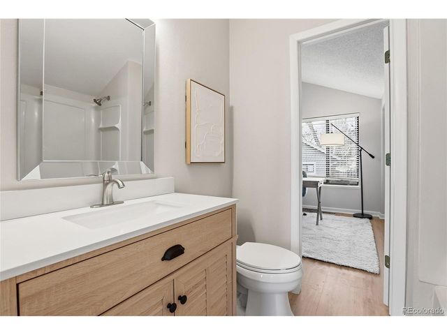 10187 E Peakview Ave, Englewood, CO 80111