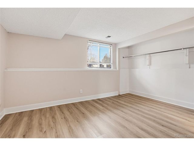 10187 E Peakview Ave, Englewood, CO 80111