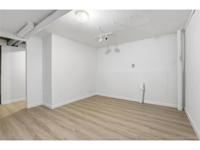 10187 E Peakview Ave, Englewood, CO 80111