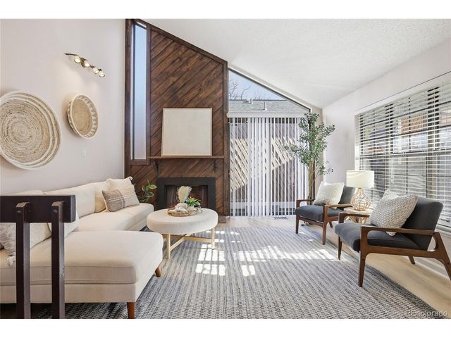 10187 E Peakview Ave, Englewood, CO 80111