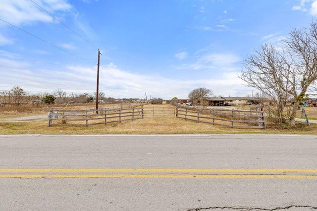 20646 Cameron RD, Coupland, TX 78615