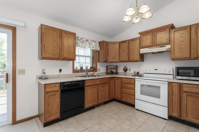 6901 Fieldwood Road, Madison, WI 53718