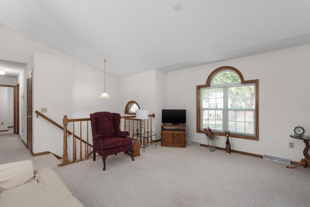 6901 Fieldwood Road, Madison, WI 53718