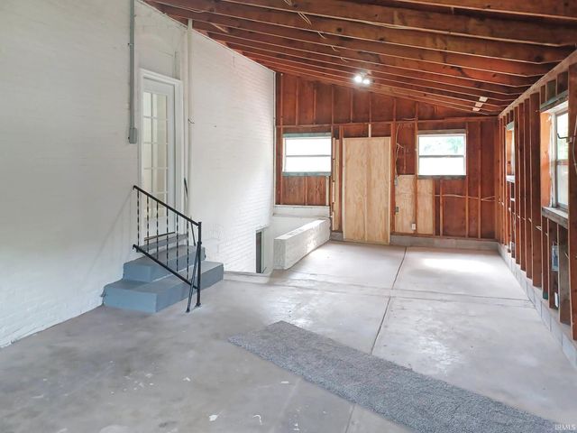 39 N 275 W Road, Princeton, IN 47670