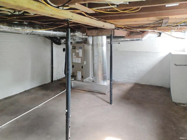 39 N 275 W Road, Princeton, IN 47670