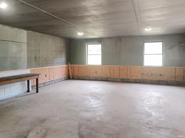 39 N 275 W Road, Princeton, IN 47670
