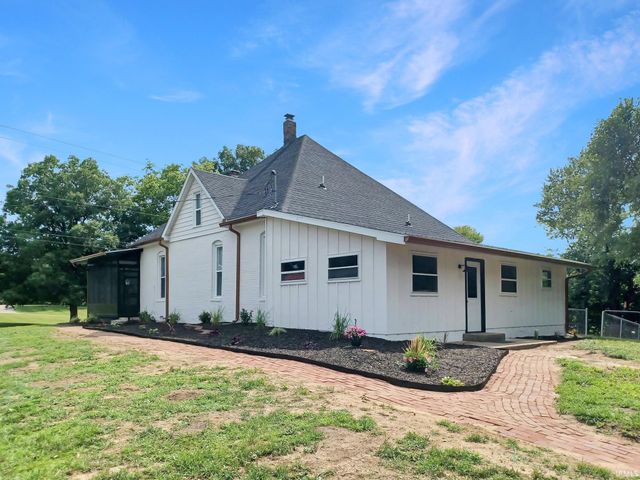 39 N 275 W Road, Princeton, IN 47670