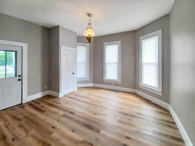 39 N 275 W Road, Princeton, IN 47670