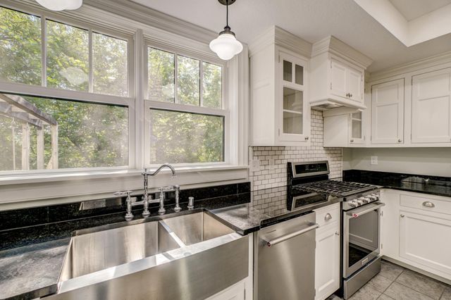 1401 Broadway Street N, Stillwater, MN 55082