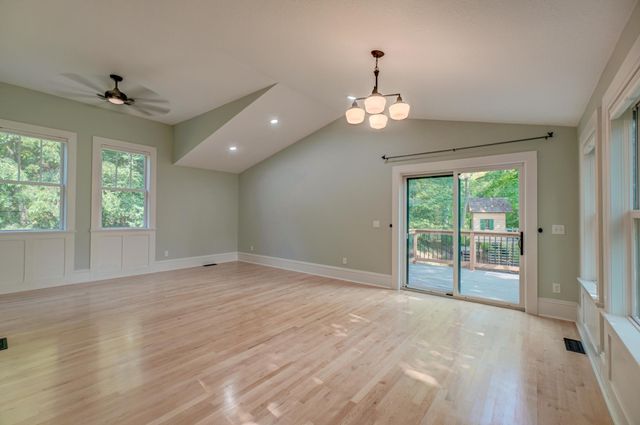 1401 Broadway Street N, Stillwater, MN 55082