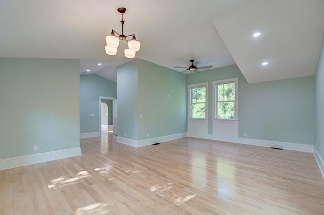 1401 Broadway Street N, Stillwater, MN 55082