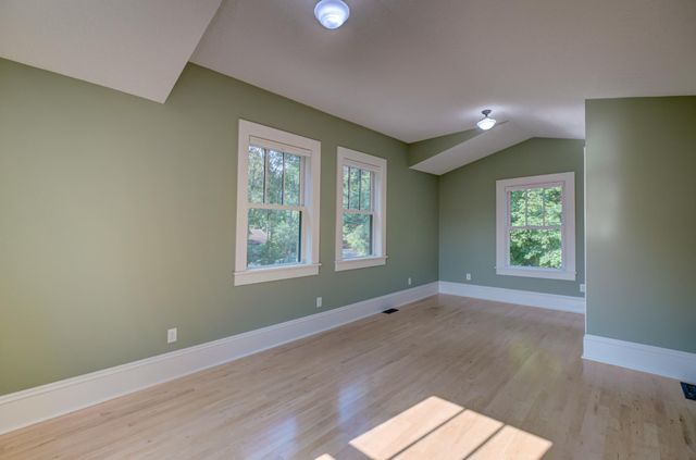 1401 Broadway Street N, Stillwater, MN 55082