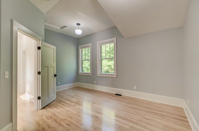 1401 Broadway Street N, Stillwater, MN 55082